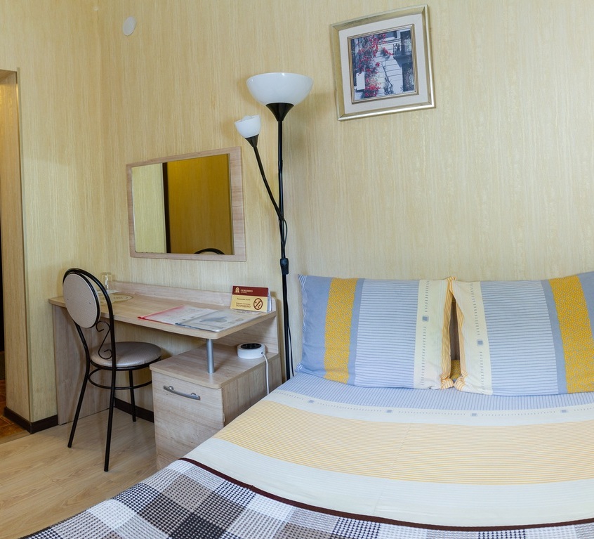 1местный с кроватью 120*200 подходит для гостей с ограниченными физическими возможностями; разрешено проживание с животными (1000 руб/сут.)