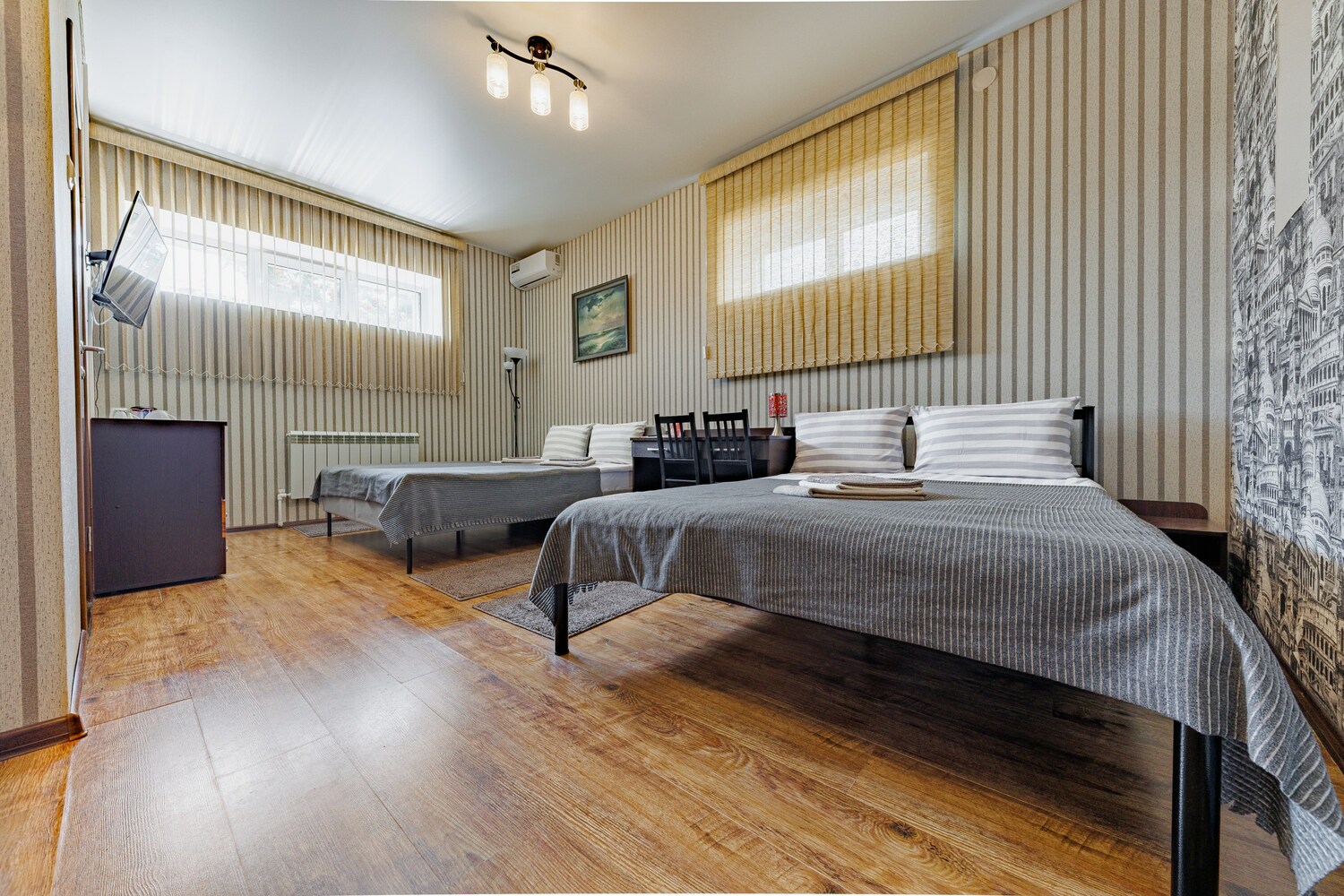 «Семейный» с кроватью 160*200 и кроватью 140*200 с кондиционером.